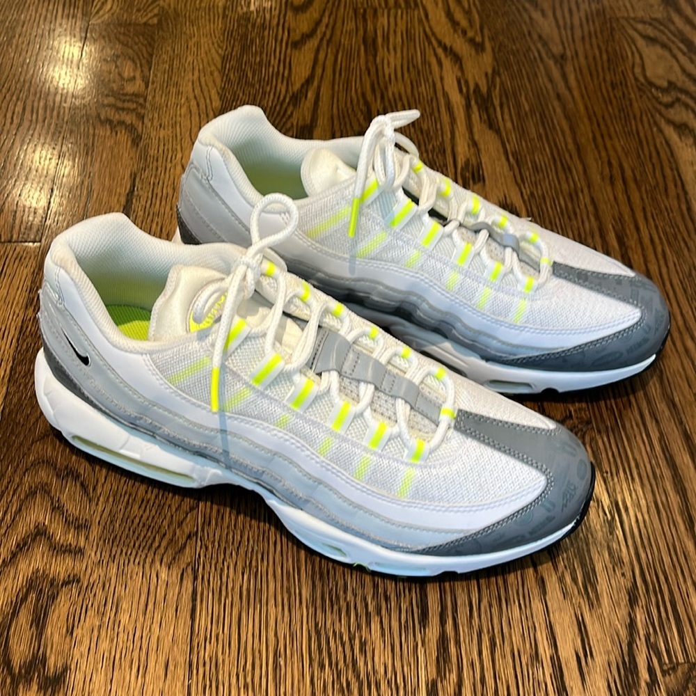 Nike Air Max 95 Grey Volt DH8256-100. Size 10.5. NWOT